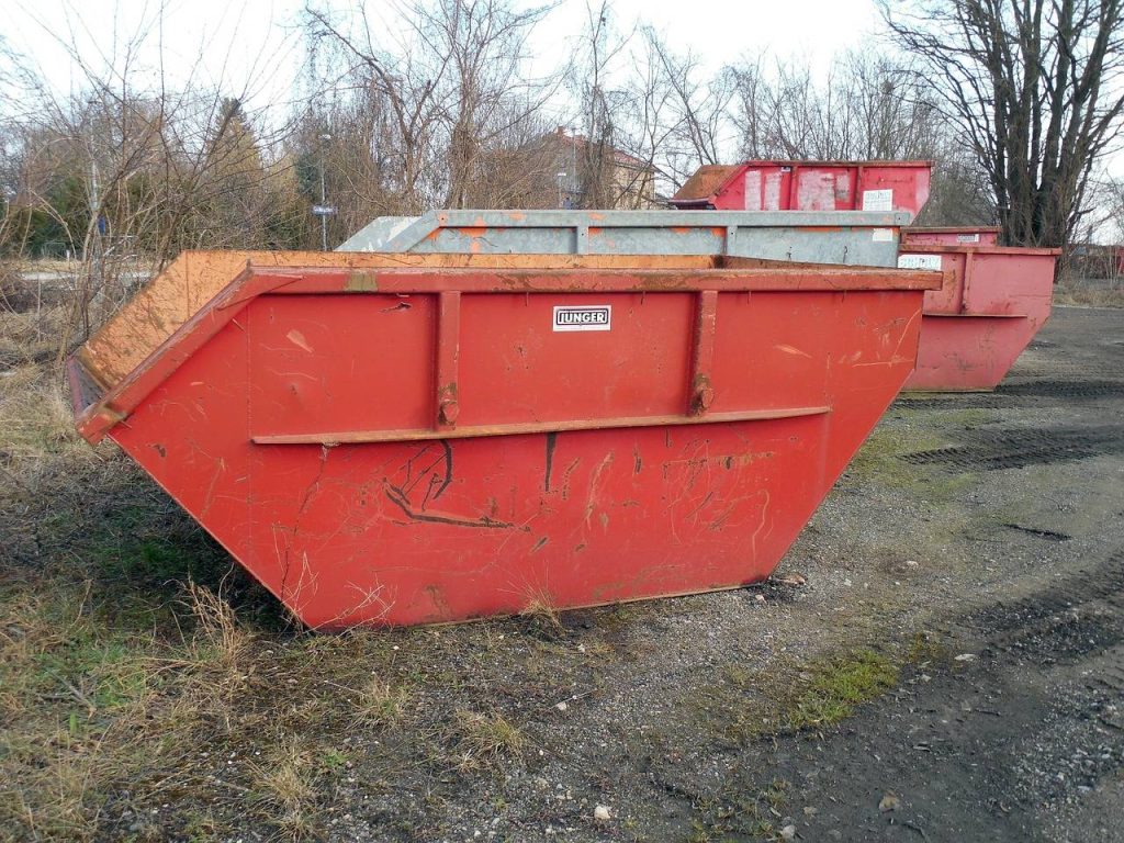 Skip bin vs. rubbish removal