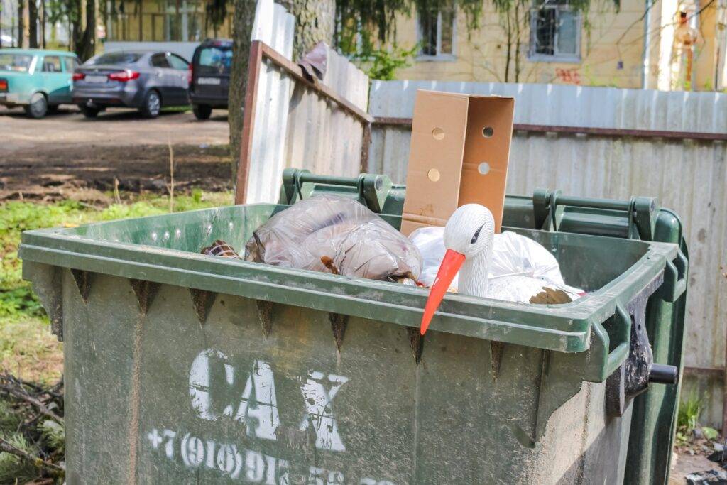 How To and How Not To Fill a Skip Bin